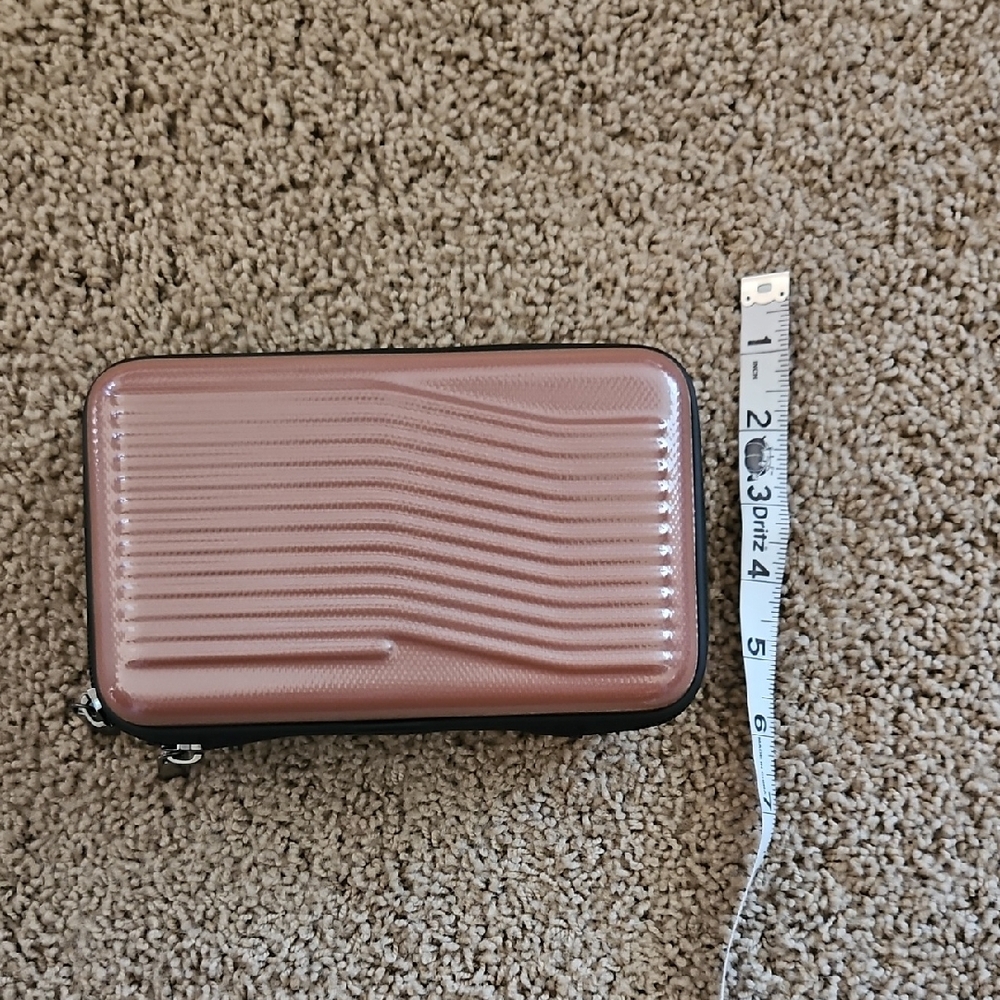 Compact Pink and Black Hard Shell Case - Picture 4 of 4